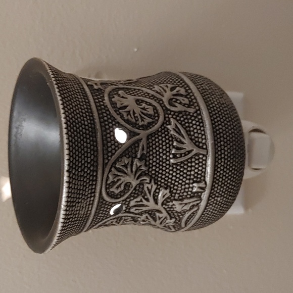 Scentsy Other - Scentsy Plug In Warmer with 14 Spare Bulbs